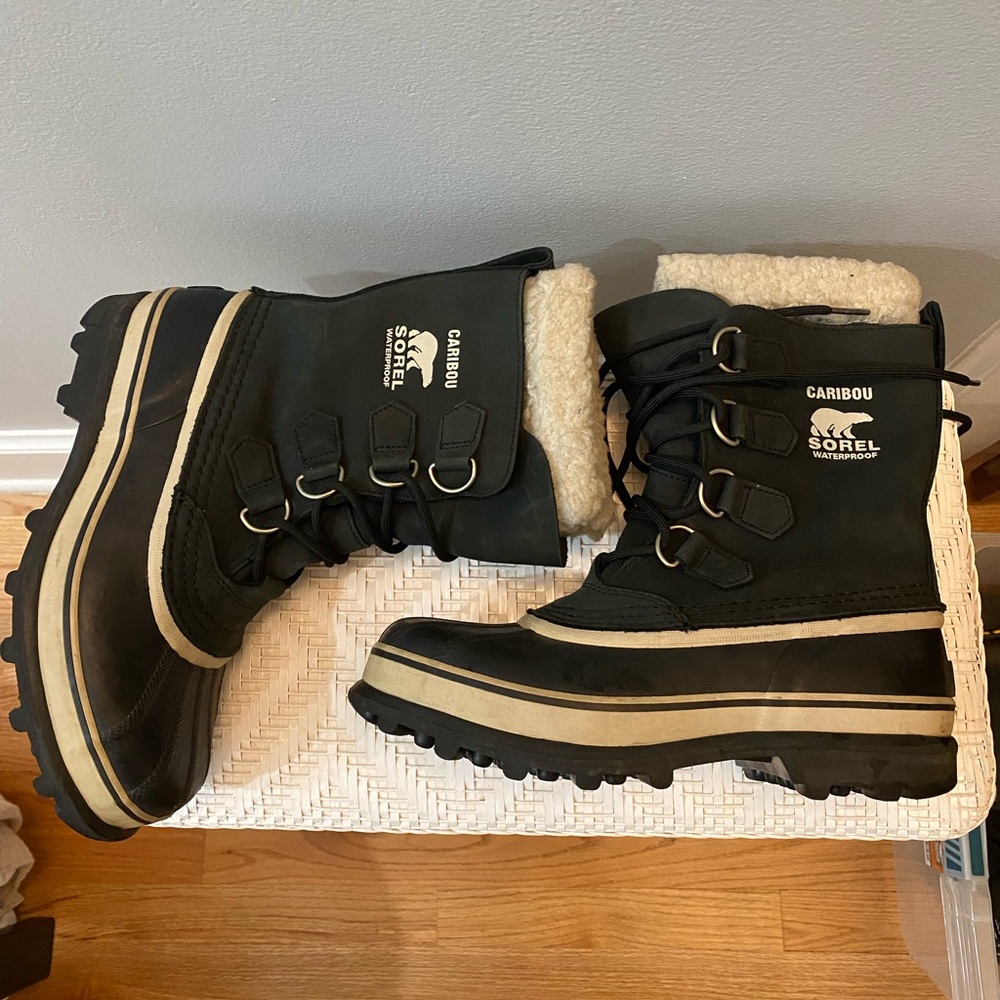 Sorel Caribou Black and Cream Snow Boots